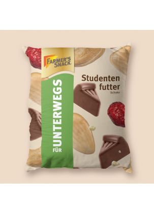 Woreczek z fasolą w kształcie opakowania mieszanki czekoladowej na wynos na beżowym tle z logo Farmer's Snack
