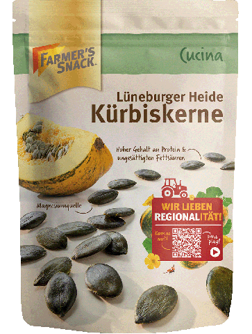 Freigestellte Verpackung von Lüneburger Heide Kürbiskernen 200g mit Farmer's Snack Logo