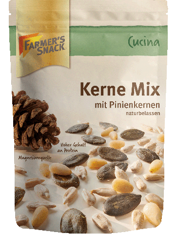 Freigestellte Verpackung von Cucina Kerne Mix aus Sonnenblumenkernen, Kürbiskernen und Pinienkernen 150g mit Farmer's Snack Logo und Vegan-Kennzeichnung