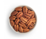 Nueces pacana en bol blanco