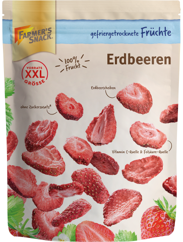 Gefriergetrocknete Erdbeerscheiben in freigestellter Verpackung mit Farmer's Snack Logo, XXL- und 100% Frucht-Kennzeichnung.